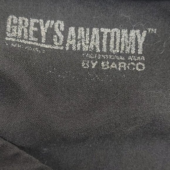 Greys anatomy women’s size small black scrub top - Picture 2 of 6